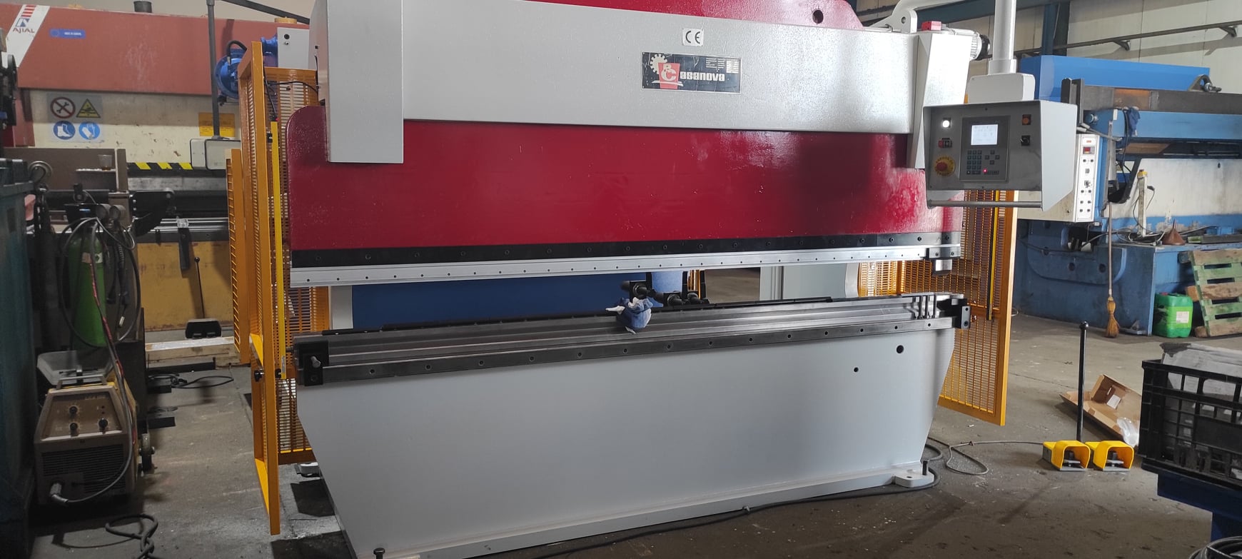 Plegadora Casanova CNC después del retrofit